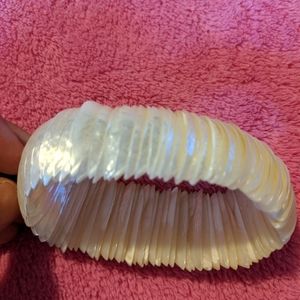 Pearl shells adjustable bracelet